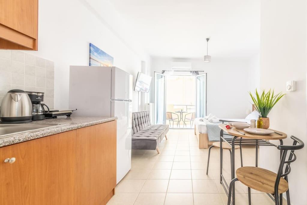 Urban Apt Next University 23 Ираклион Экстерьер фото